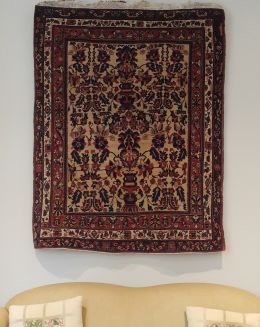 designing your room by hanging a rug2